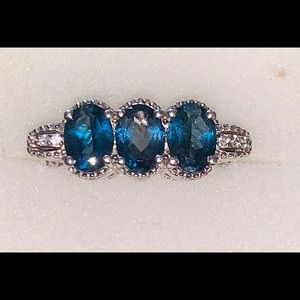 Make me an offer❗️❗️❗️ London Blue Topaz w/ Zircon!!!